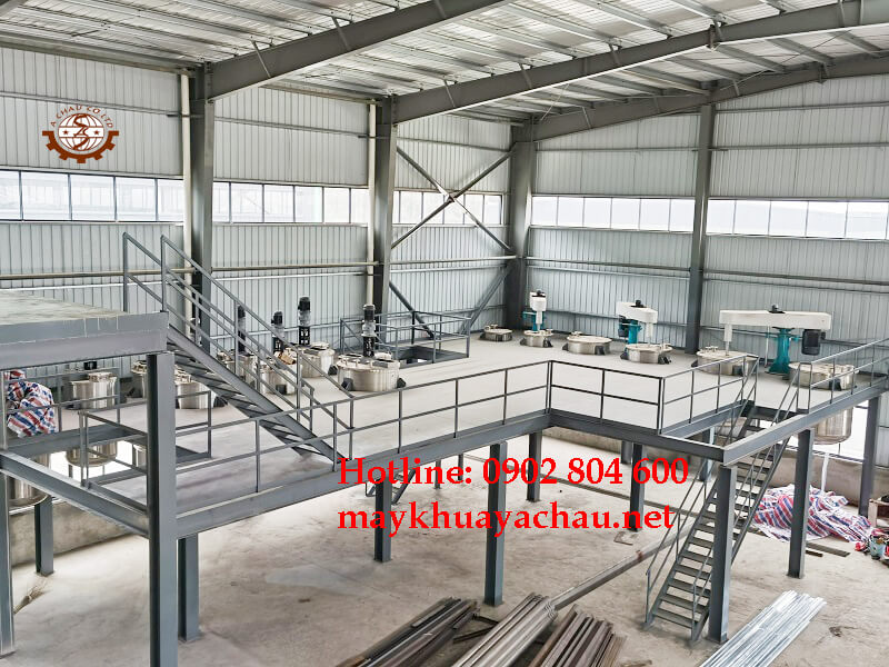 Máy khuấy sơn kèm sàn thao tác