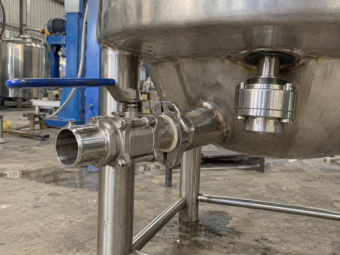 Phớt, gioăng và van tiếp xúc hóa chất trên bồn khuấy inox