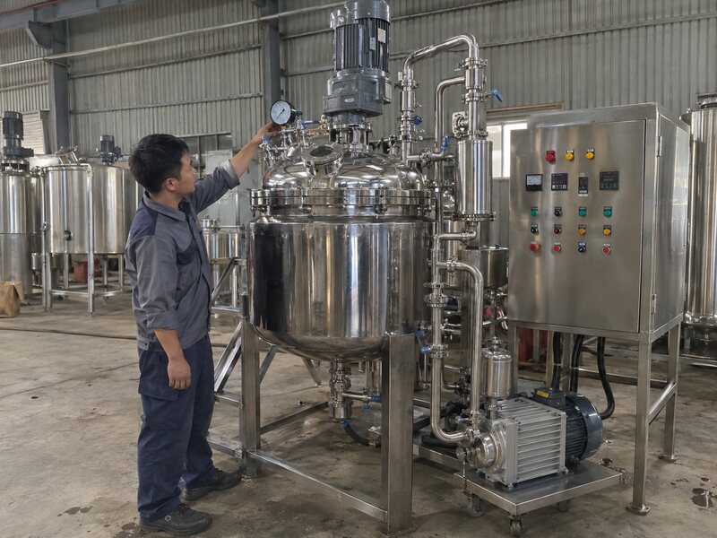 Hệ thống máy nhũ hóa chân không mỹ phẩm nắp kín