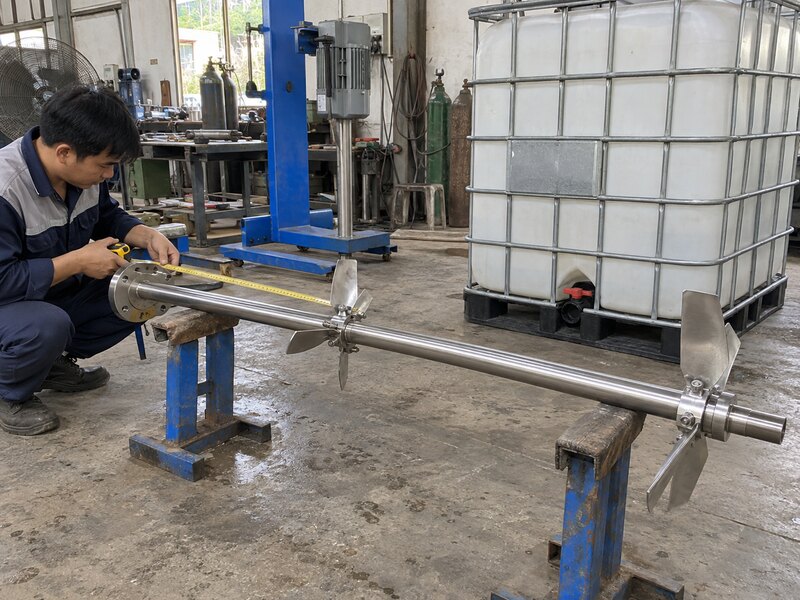 Trục hai tầng cánh cho máy khuấy thùng IBC 1000 lít